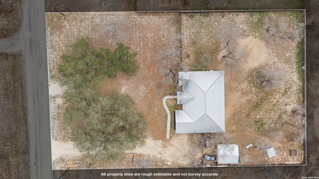 43 Red Fox, Poteet, TX 78065