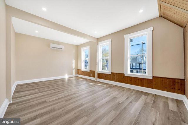 724 HUNTER ST, Gloucester City, NJ 08030