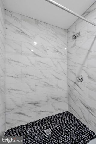 724 HUNTER ST, Gloucester City, NJ 08030