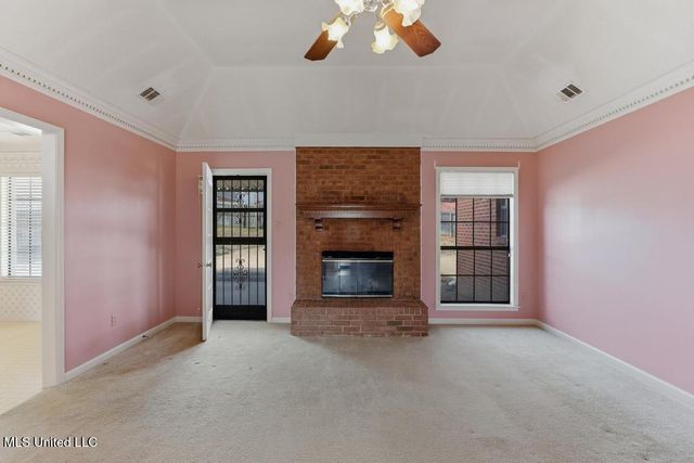 828 Snow Pine Drive, Southaven, MS 38671