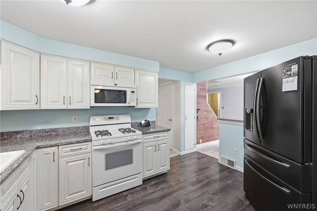 351 Ashford Avenue, Tonawanda, NY 14150