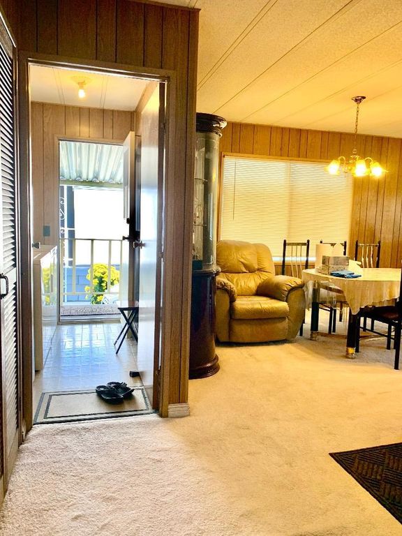 Image 12 of property listing at 102 Quail Hollow Drive, San Jose, CA 95128