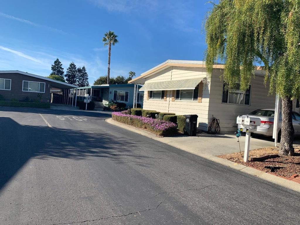 Image 2 of property listing at 102 Quail Hollow Drive, San Jose, CA 95128