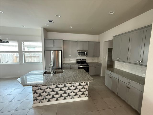 10534 Wild Chives, Conroe, TX 77385