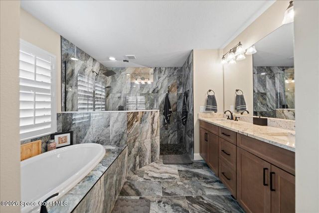 1064 Captiva Island Circle SW, Palm Bay, FL 32908
