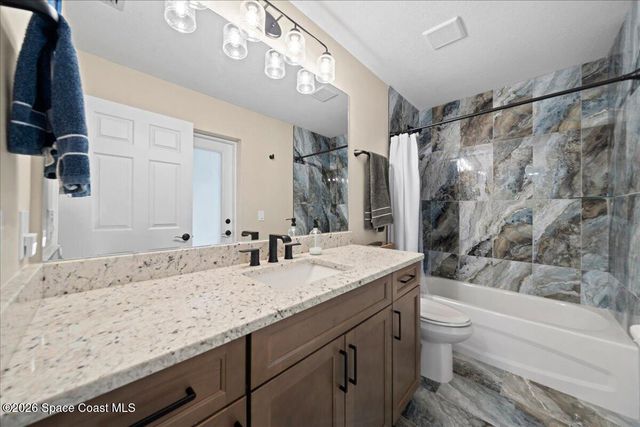 1064 Captiva Island Circle SW, Palm Bay, FL 32908