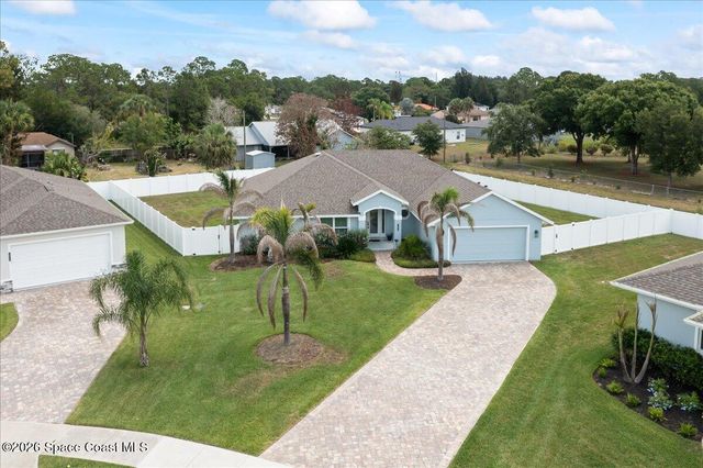 1064 Captiva Island Circle SW, Palm Bay, FL 32908