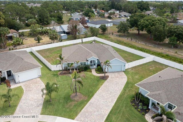 1064 Captiva Island Circle SW, Palm Bay, FL 32908