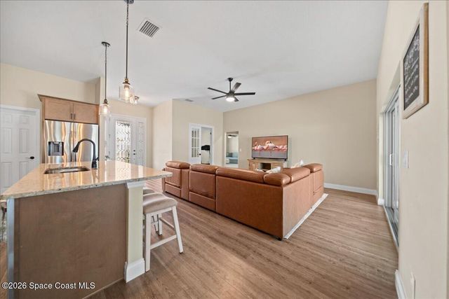 1064 Captiva Island Circle SW, Palm Bay, FL 32908