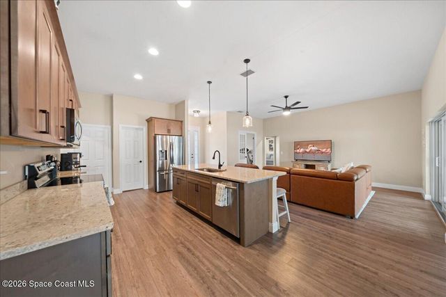 1064 Captiva Island Circle SW, Palm Bay, FL 32908