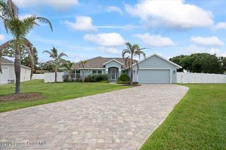 1064 Captiva Island Circle SW, Palm Bay, FL 32908