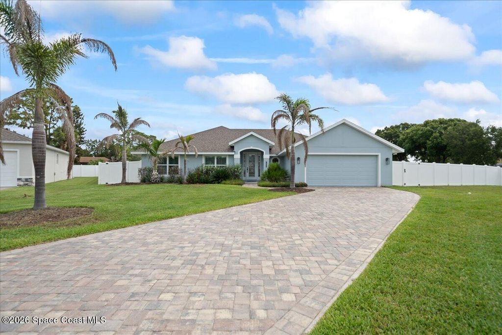 1064 Captiva Island Circle SW, Palm Bay, FL 32908