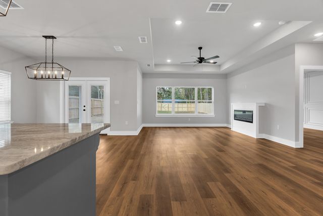 101 St. Clair, Longview, TX 75605