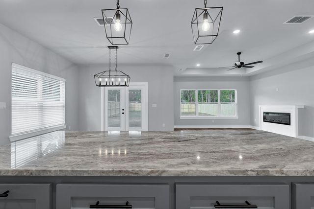 101 St. Clair, Longview, TX 75605