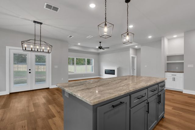 101 St. Clair, Longview, TX 75605