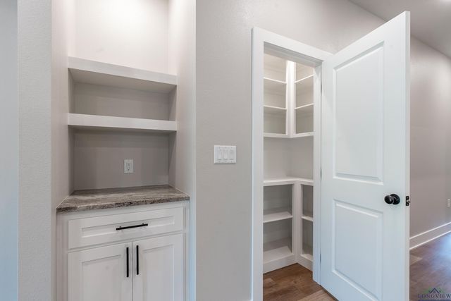 101 St. Clair, Longview, TX 75605