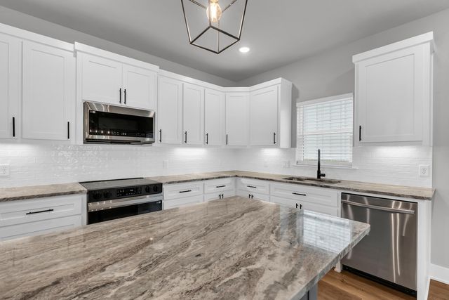 101 St. Clair, Longview, TX 75605