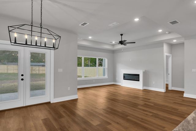 101 St. Clair, Longview, TX 75605