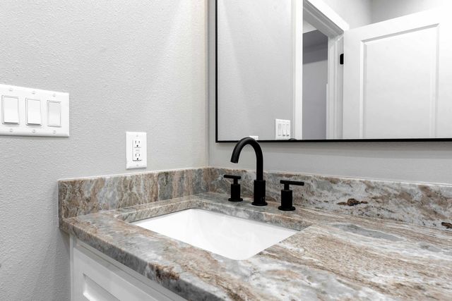 101 St. Clair, Longview, TX 75605