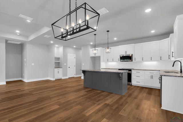 101 St. Clair, Longview, TX 75605