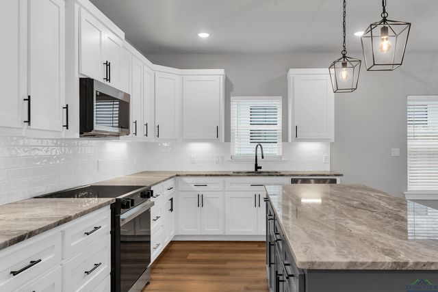 101 St. Clair, Longview, TX 75605