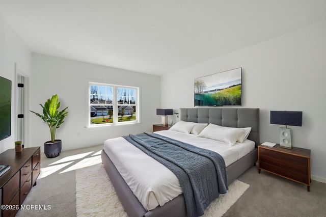 4 Remington Court 1000, Farmingdale, NJ 07727