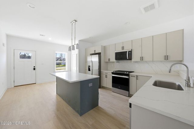 4 Remington Court 1000, Farmingdale, NJ 07727