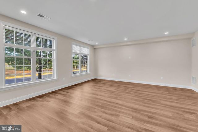 43157 CLARENDON SQ, Ashburn, VA 20148