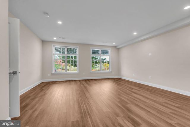 43157 CLARENDON SQ, Ashburn, VA 20148