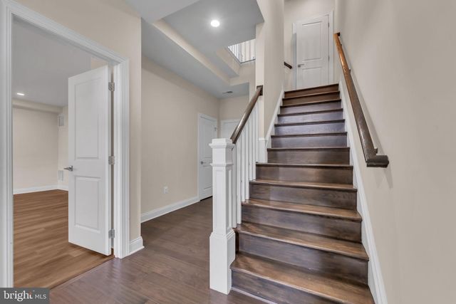 43157 CLARENDON SQ, Ashburn, VA 20148