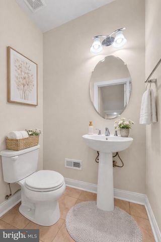 43157 CLARENDON SQ, Ashburn, VA 20148