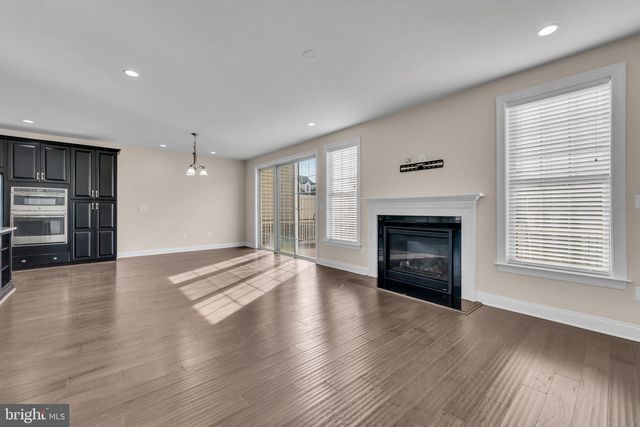 43157 CLARENDON SQ, Ashburn, VA 20148