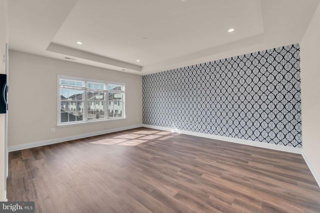 43157 CLARENDON SQ, Ashburn, VA 20148