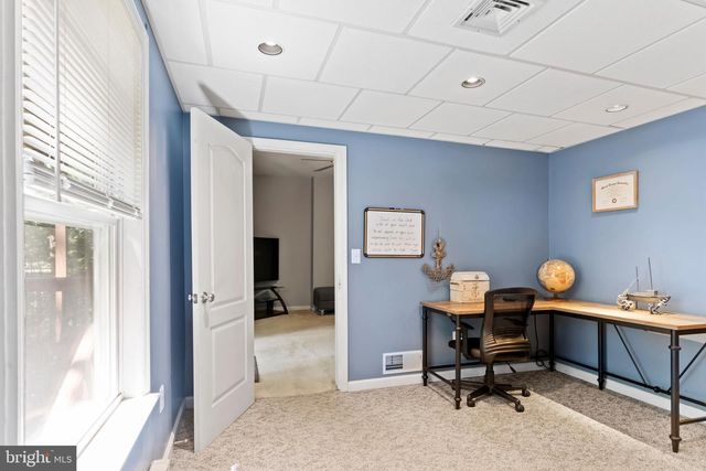 1028 OAK KNOLL DR, Harrisburg, PA 17111