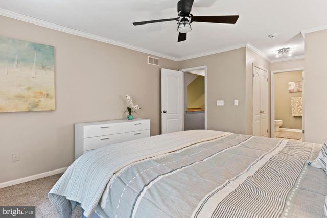 1028 OAK KNOLL DR, Harrisburg, PA 17111