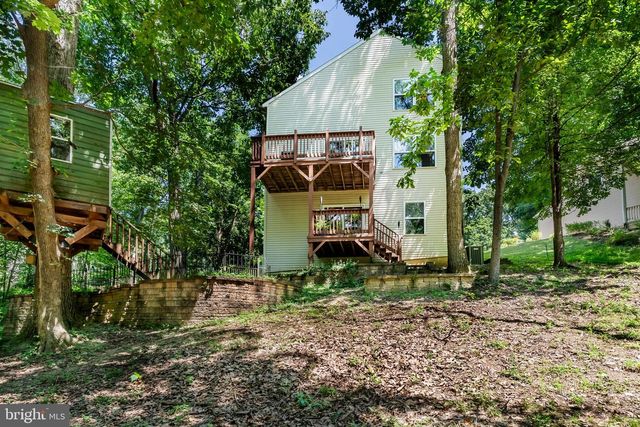 1028 OAK KNOLL DR, Harrisburg, PA 17111