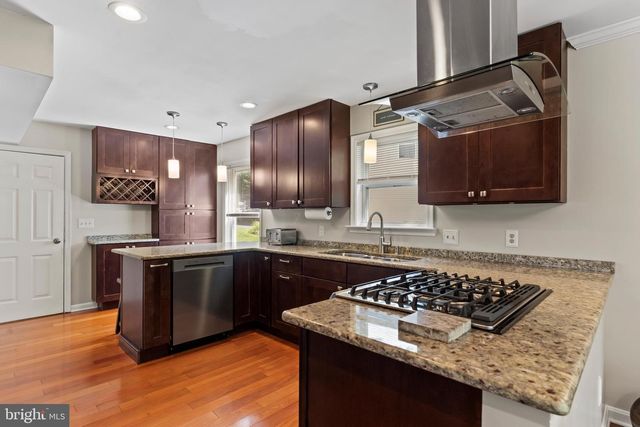 1028 OAK KNOLL DR, Harrisburg, PA 17111
