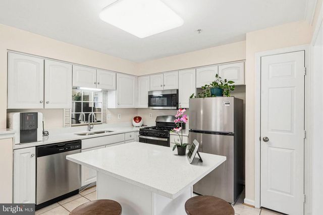 18749 HARMONY WOODS LN, Germantown, MD 20874