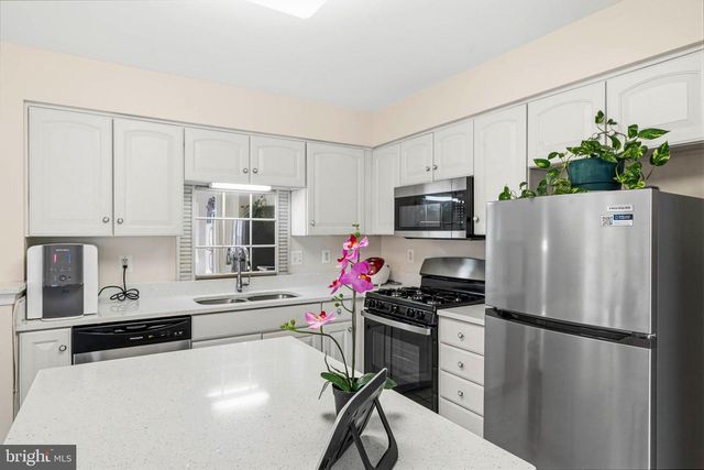 18749 HARMONY WOODS LN, Germantown, MD 20874