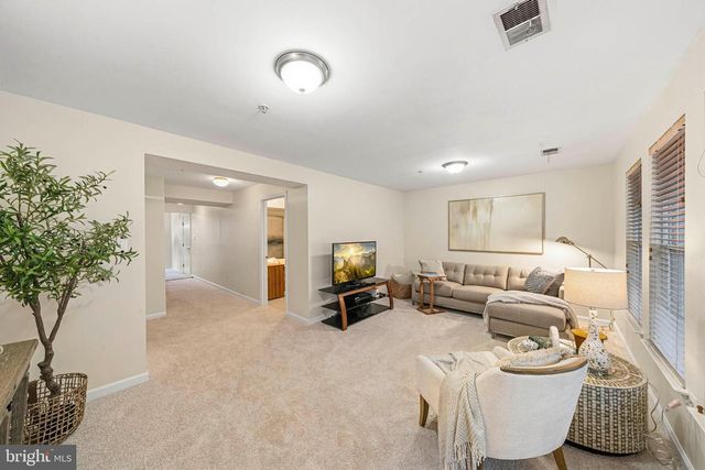 18749 HARMONY WOODS LN, Germantown, MD 20874