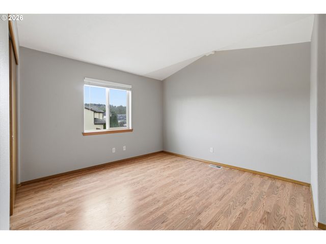 245 TRILLIUM St, St Helens, OR 97051