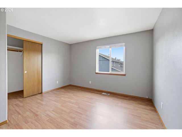 245 TRILLIUM St, St Helens, OR 97051