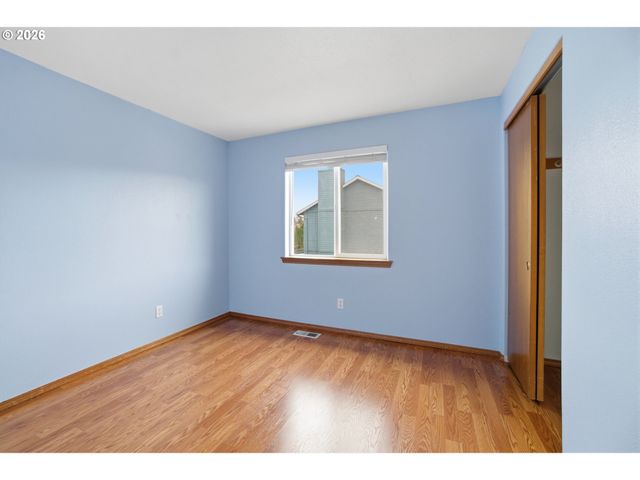 245 TRILLIUM St, St Helens, OR 97051