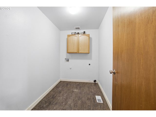 245 TRILLIUM St, St Helens, OR 97051