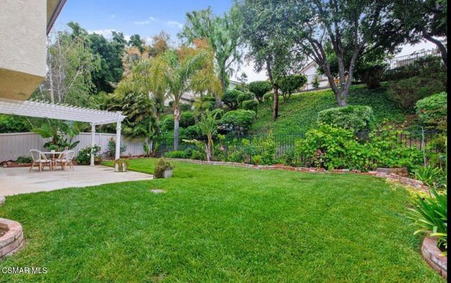 408 Oak Haven Court, Oak Park, CA 91377
