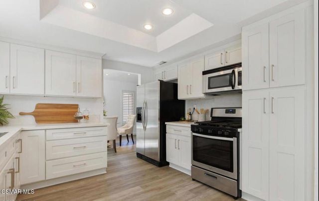 408 Oak Haven Court, Oak Park, CA 91377