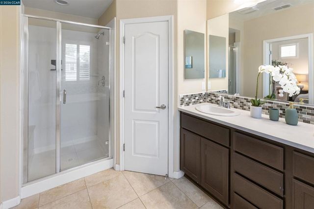 1552 glenn st, Hayward, CA 94545