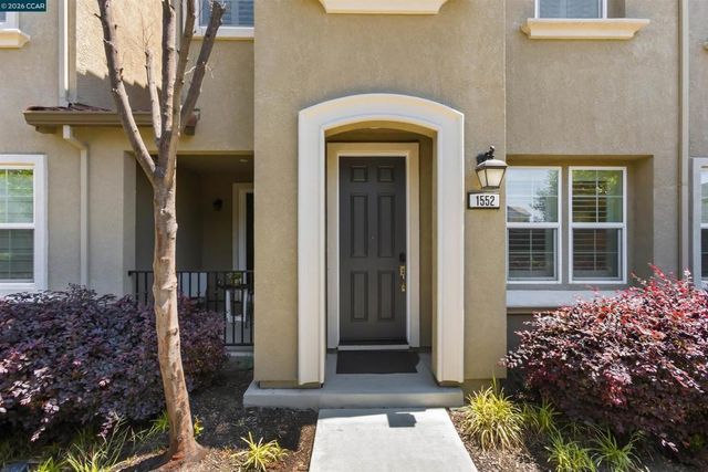 1552 glenn st, Hayward, CA 94545