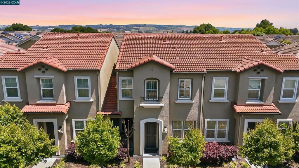 1552 glenn st, Hayward, CA 94545