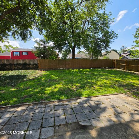 939 Gloucester Drive, Toms River, NJ 08753